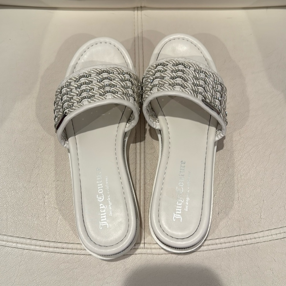 Juicy Couture white platform sandals slides with rhinestones size 7 pre-owed